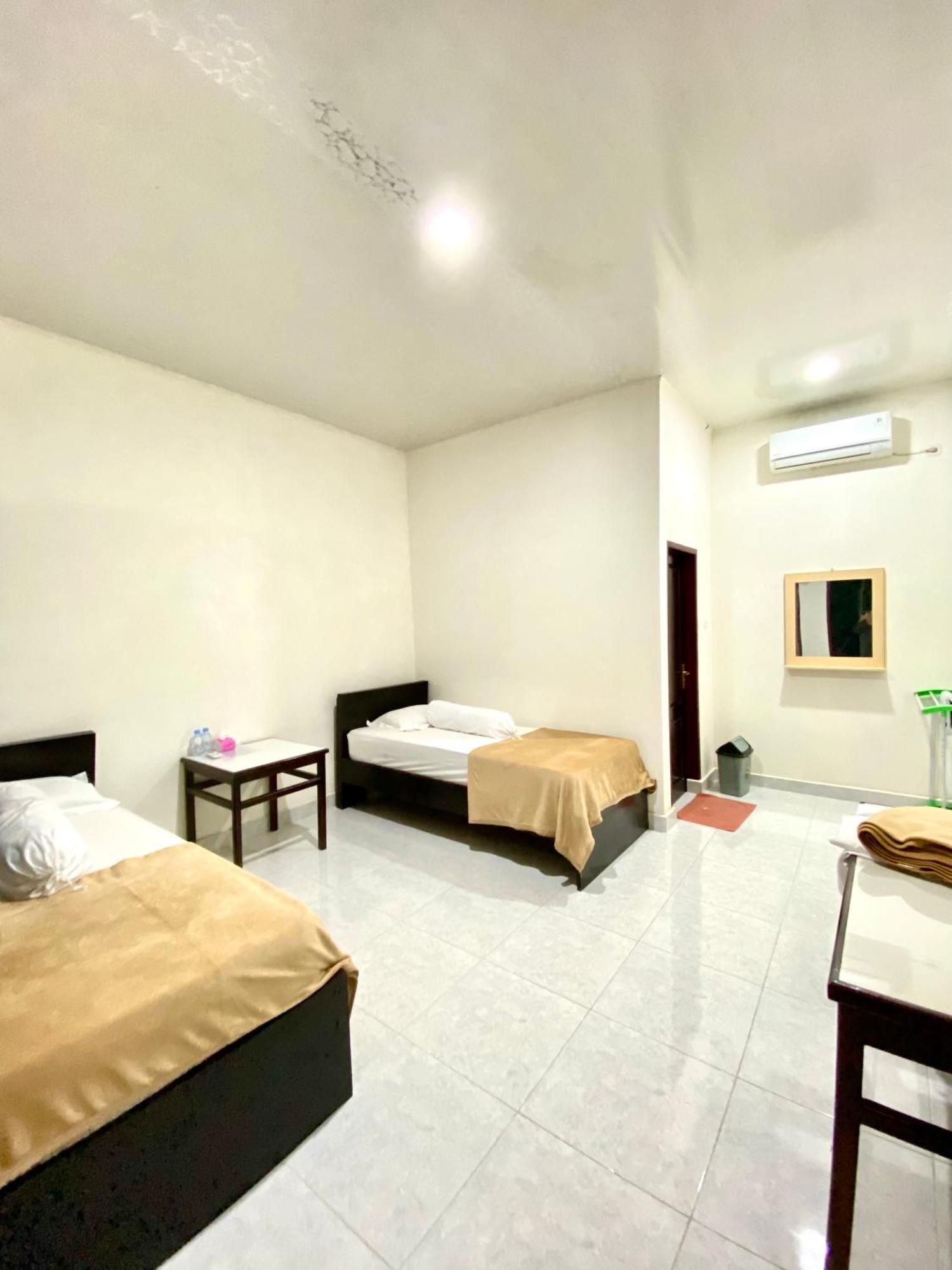 Amadeo Guest House Ratodena Exterior foto